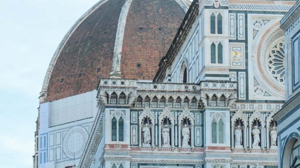 2025 Russia Instagram विज्ञापन दर कार्ड भारत के लिए