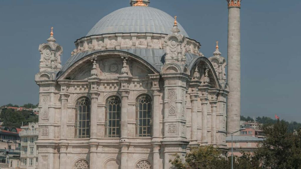 Oman Lazada- sponsored tools tips , outreach , risks.